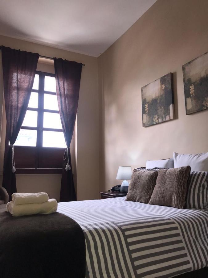 Hotel En El Centro Historico Cuenca Exteriér fotografie